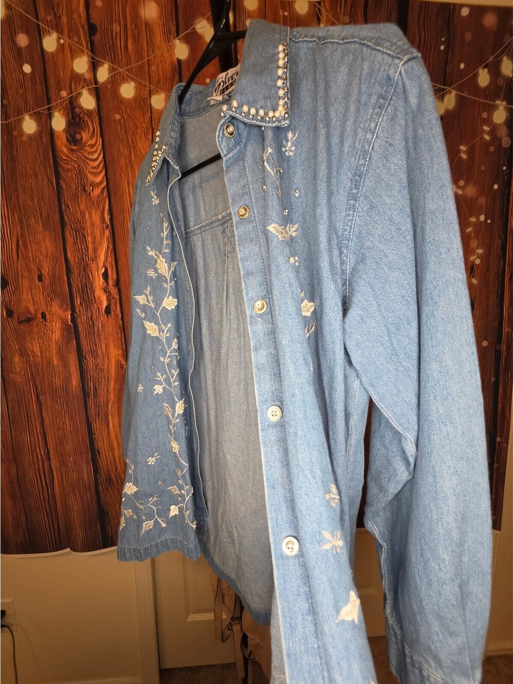 Jolie Love Medium Denim Embroidered Button-Up Shirt Jacket